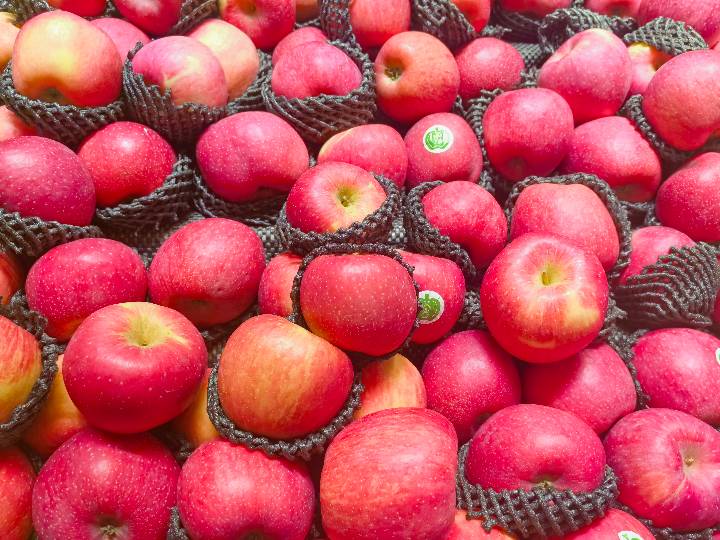 Apple - Fuji Red