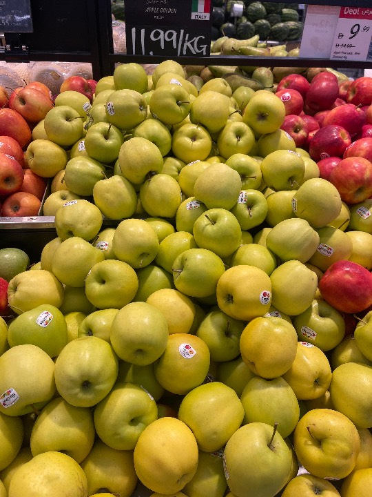 Apple - Golden Delicious