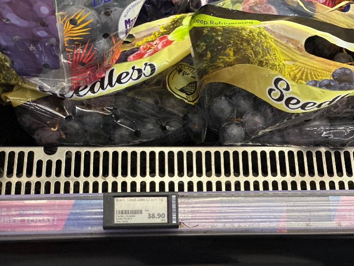 Grape - Black